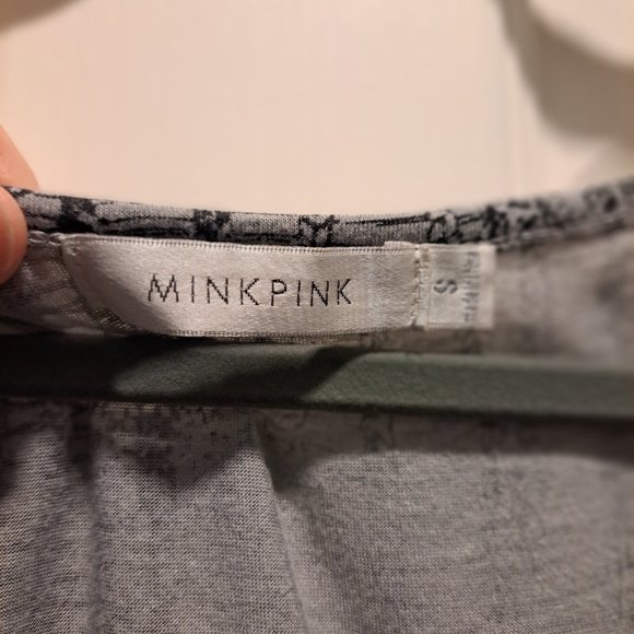 Mink Pink 2010s era grey patterned tunic in a small - Picture 3 of 4